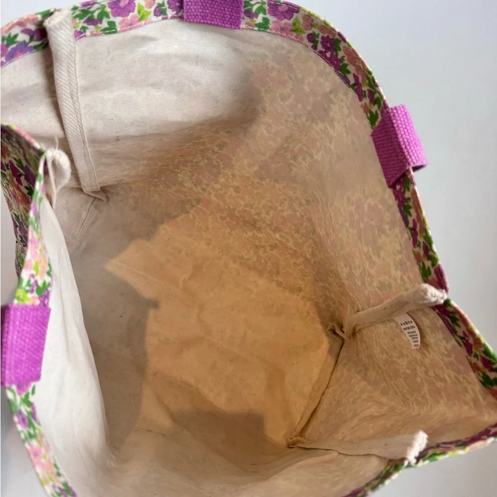 NWT Eccolo Floral Canvas Tote in Pink and Purple 14.25”W x 13.5”H x 6”D